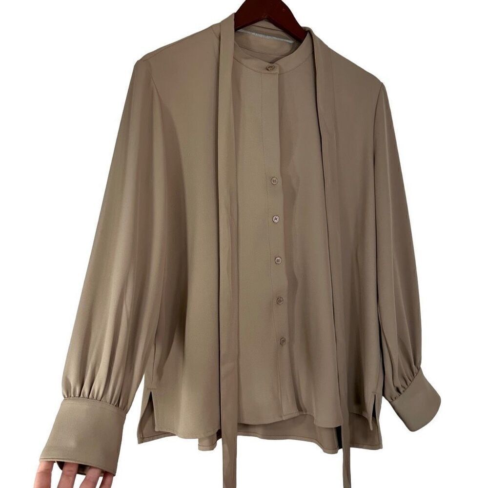 Banana Republic Barely Beige Button Front Balloon Sleeve Blouse w Belt NWT - Picture 2 of 10